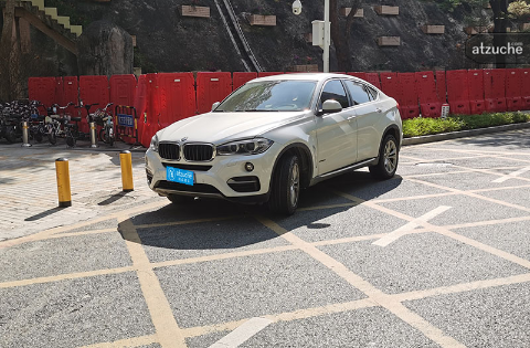 宝马 X6(进口) 3.0T 自动挡