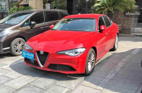 阿尔法·罗密欧 Giulia 2.0T 自动挡