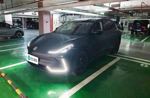 智己汽车 LS7 电动车 自动挡