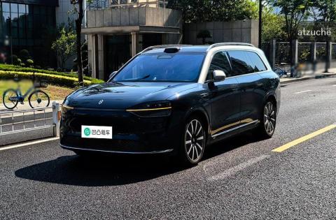 AITO 问界M9 电动车 自动挡