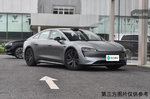 智界 S7 电动车 自动挡