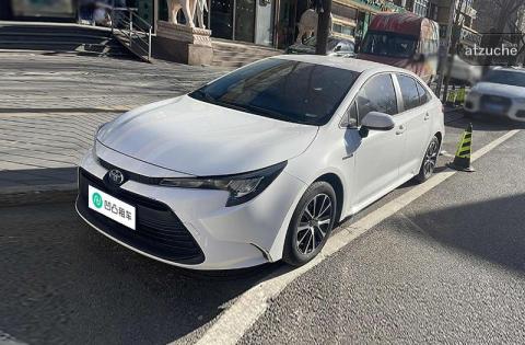 丰田 雷凌双擎 1.8L 自动挡