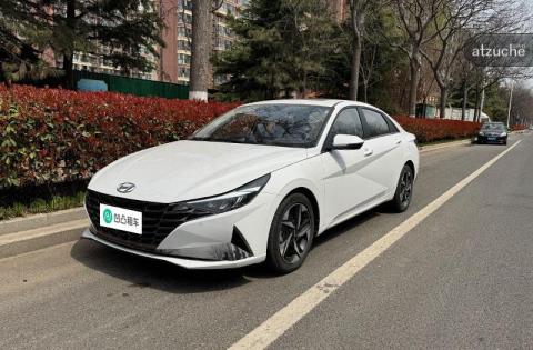 现代 伊兰特 1.5L 自动挡