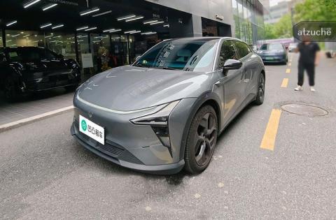 极越 01 电动车 自动挡
