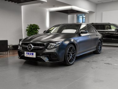 奔驰E级AMG 4.0T 自动挡